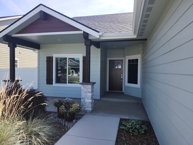 Building Photo - 10850 N Brantley Rd