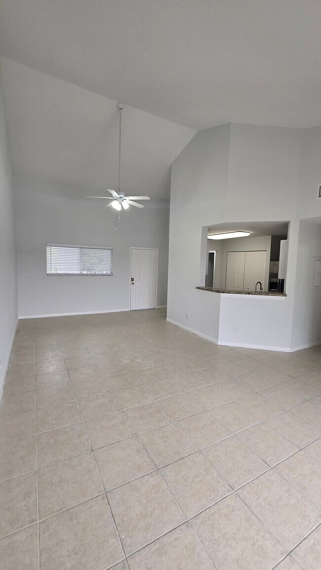 Foto del edificio - 3409 NW 44th St