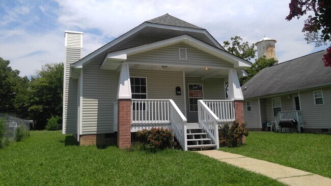 Foto del edificio - 3 bed, 2 bath home!