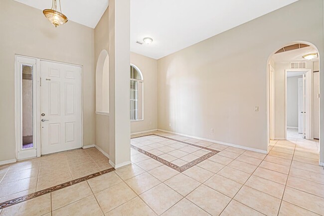 Building Photo - 1794 Palisades Dr
