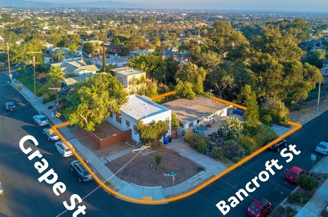Foto principal - 3235 Grape Street