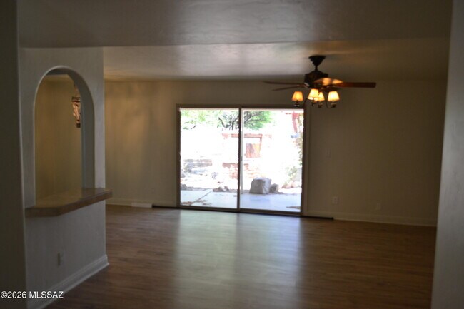 Building Photo - 3270 W Capistrano Rd