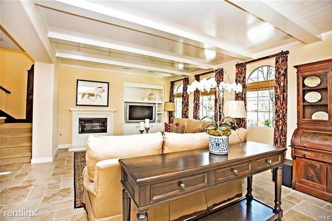 Foto del edificio - 36 Twin Gables