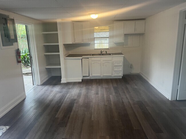 Foto del edificio - 1386 Pullen Rd