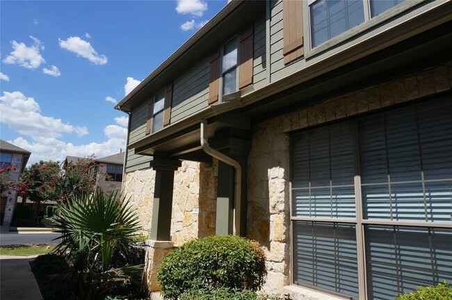 Foto del edificio - 14815 Avery Ranch Blvd