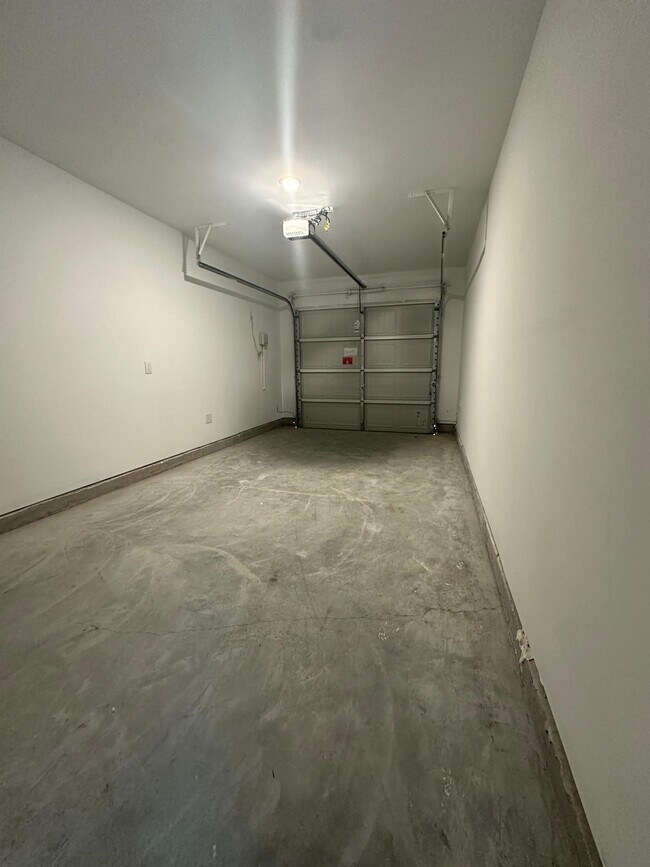 Foto del edificio - 939 Pertuso Ln