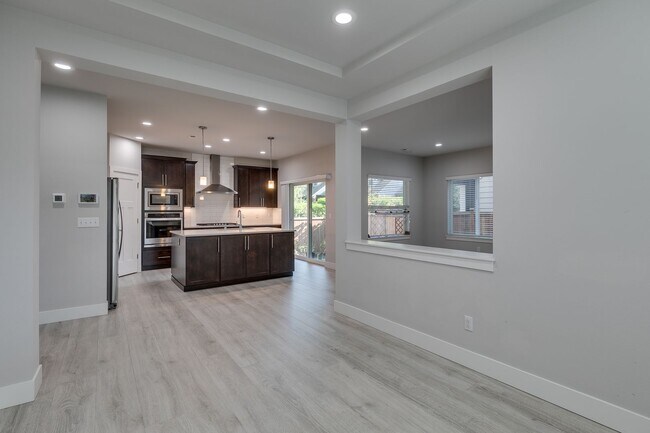 Foto del edificio - Seattle Hill Road Area Beautiful 5 Bedroom...