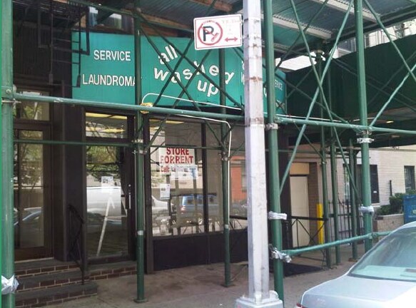 Primary Photo - 444 East 81st St