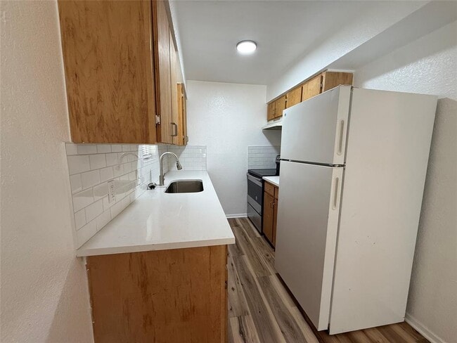 Building Photo - 1009 Alex St