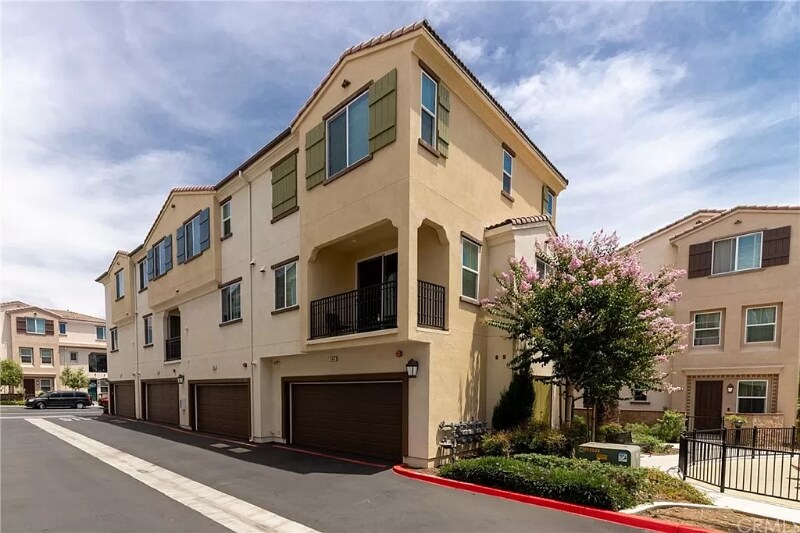 144 Dorsett Ave, Upland, CA 91786 Condo for Rent in Upland, CA