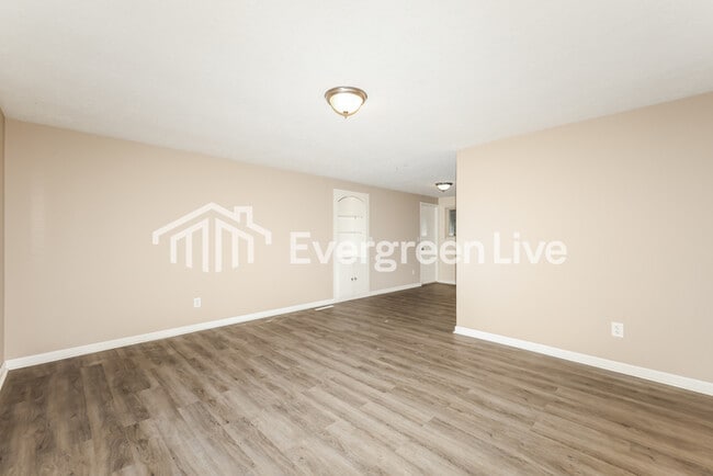 Building Photo - 5919 Chambersburg Rd