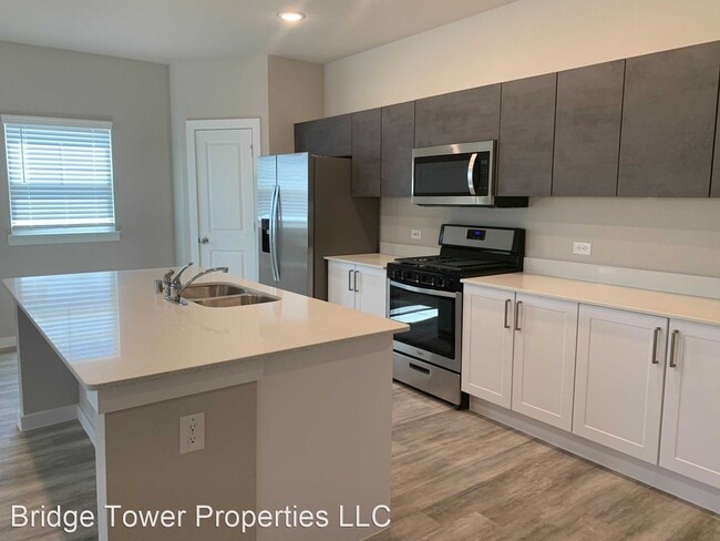Building Photo - 3 br, 2.5 bath House - 4114 Sarno Dr