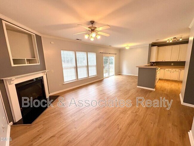 Building Photo - 8417 Aztec Dawn Ct