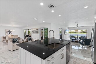 Building Photo - 2500 Kings Lake Blvd