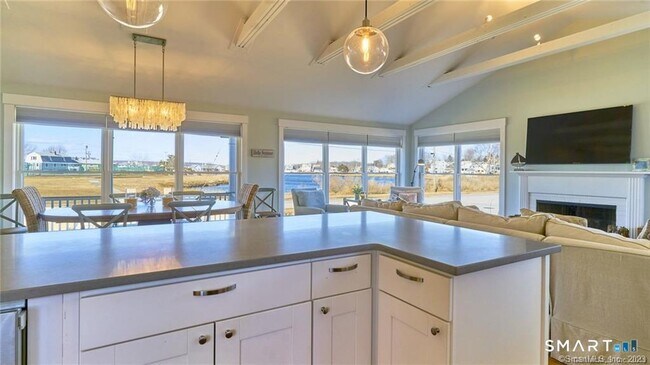 Foto del edificio - 105 Sound Breeze Ave