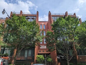 Building Photo - 1738 W Belmont Ave