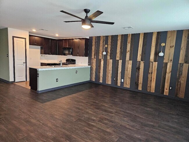 Foto del edificio - 17721 Somerville Ct