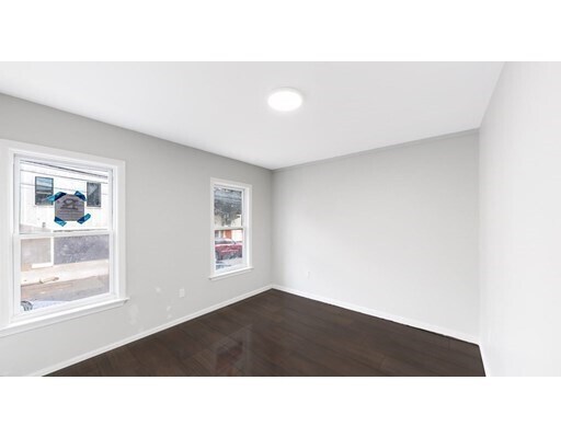 Foto del edificio - 249 Everett St