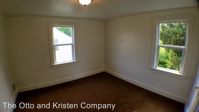 Building Photo - 2 br, 1 bath Apartment - 4322 Buell Dr