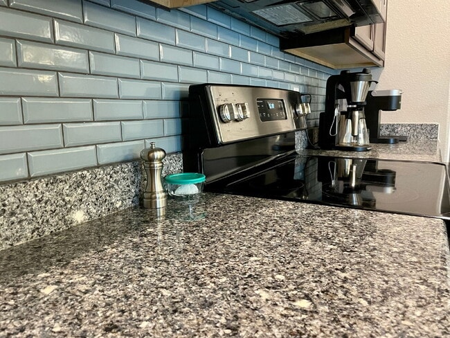 Foto del edificio - Charming Corner-Lot Home with Office, Fire Pit and Solar Panels on Primavera Lane, Fountain, CO!