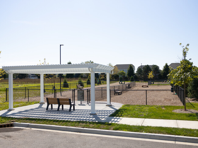 Building Photo - 14720 Wallin Dr