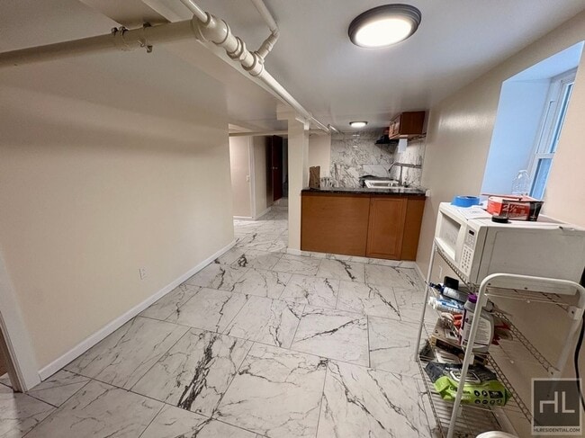 Building Photo - clover street, YONKERS