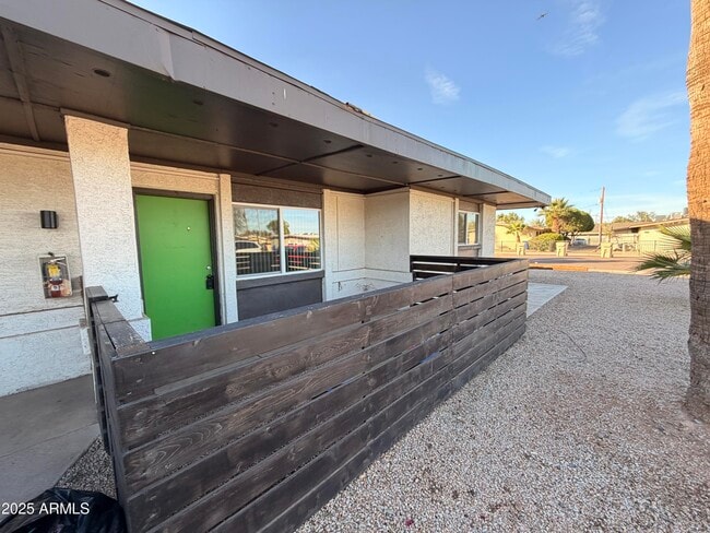 Building Photo - 6802 W Glendale Ave