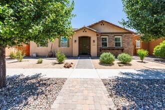 Building Photo - 1765 La Cita Way