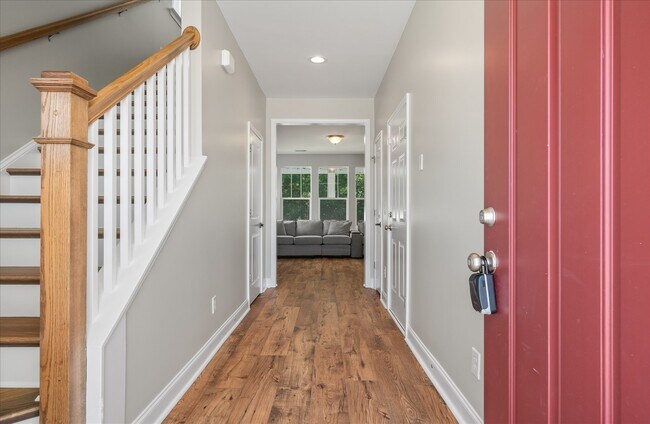 Foto del edificio - 127 Hawthorne Landing Dr