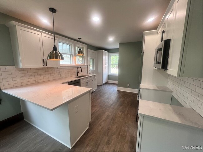 Foto del edificio - 909 James Ave