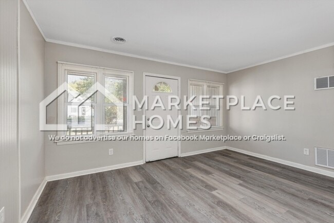 Foto del edificio - 7094 Fisher Ave