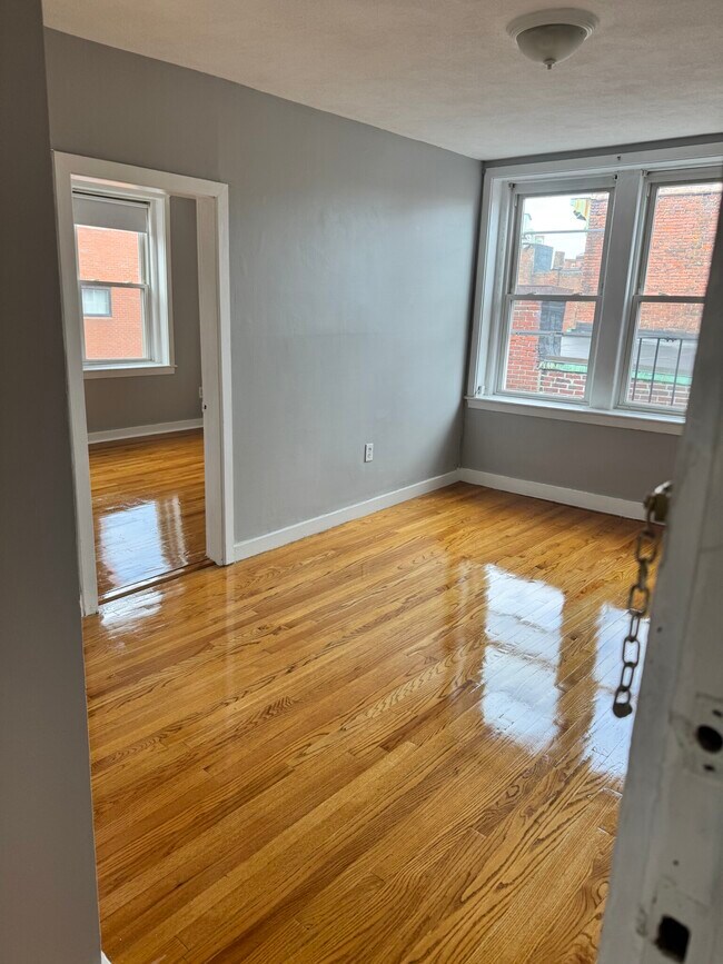 Foto del edificio - 145 Endicott St