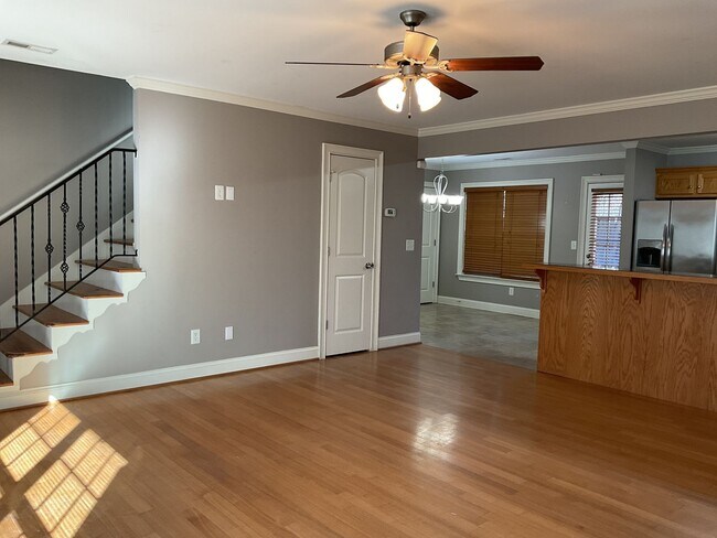 Foto del edificio - 10 Sarah St NW