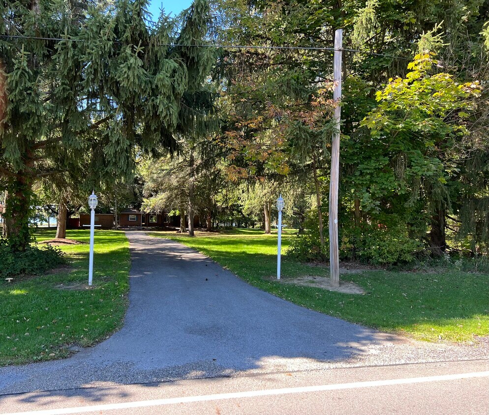 3637 McCleary Jacoby Rd, Cortland, OH 44410 House Rental in Cortland