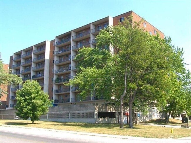 Photo du bâtiment - Gemini Towers Apartments