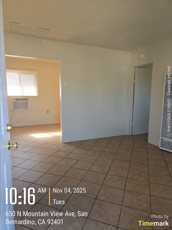 Foto del edificio - 650 N Mountain View Ave