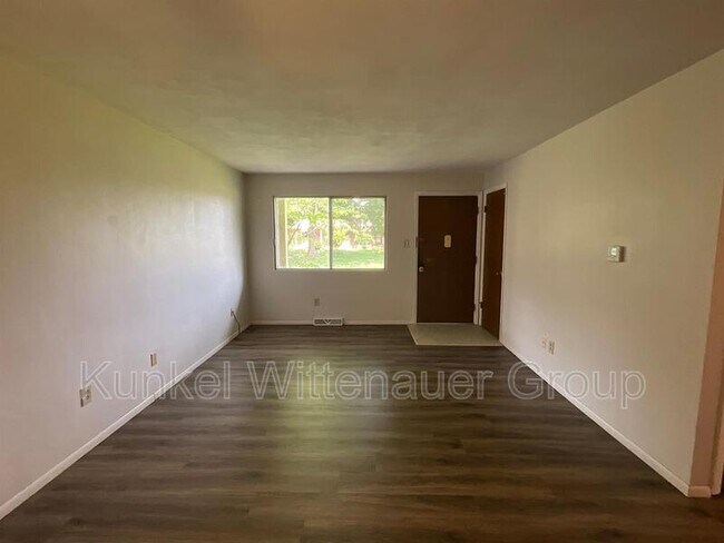 Foto del edificio - 900 8th St