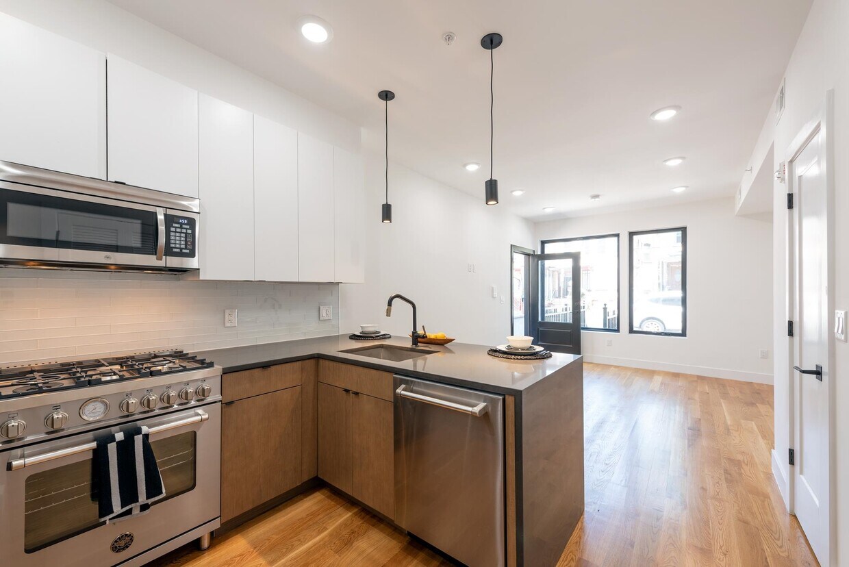 Foto principal - 827 Pavonia Ave