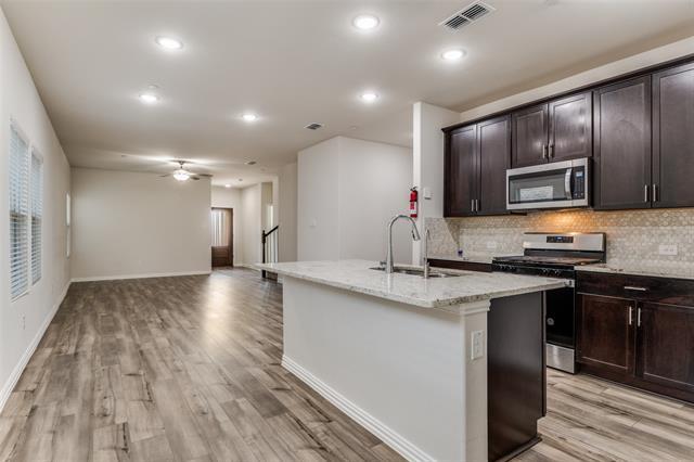 Foto del edificio - 216 Monarch Wy