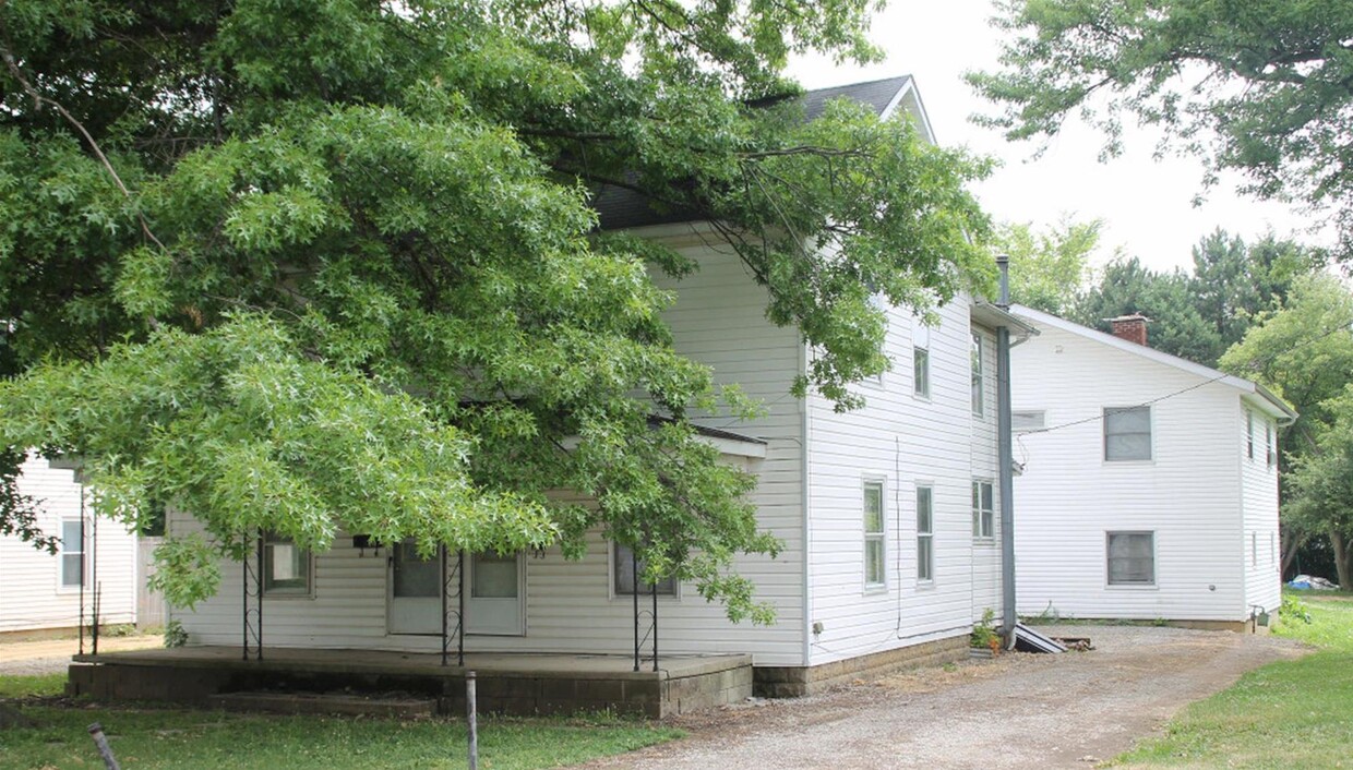 Primary Photo - 215 Riggs St