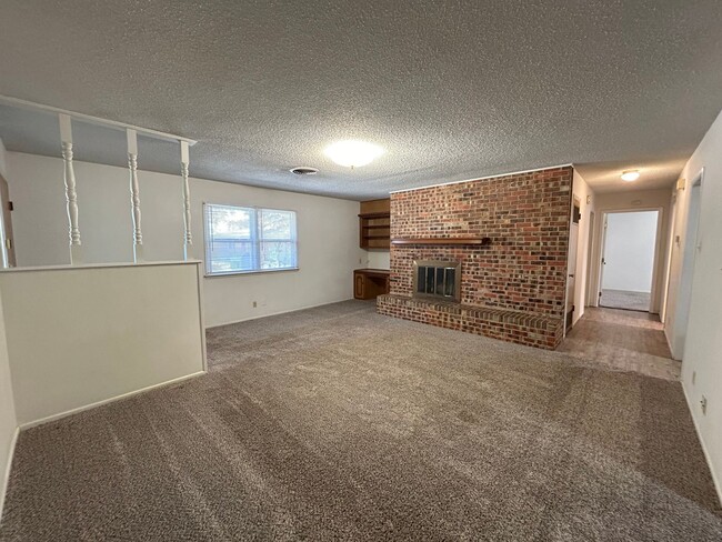 Building Photo - WBM 4303 58th Street