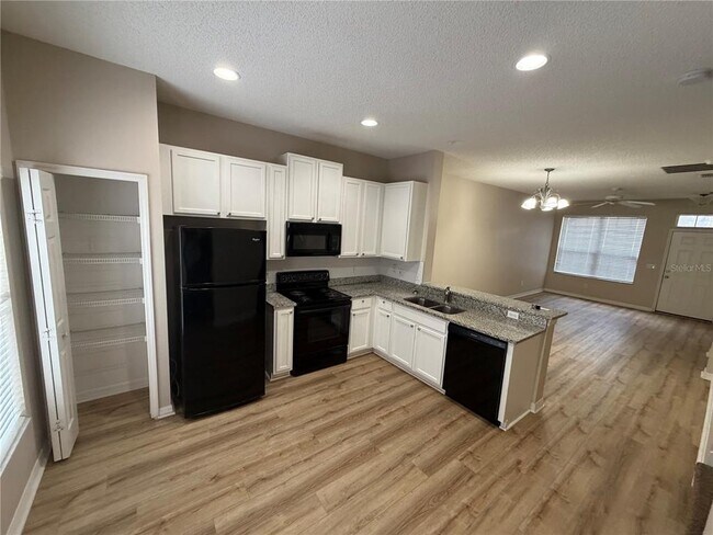 Foto del edificio - 6486 Merrick Landing Blvd