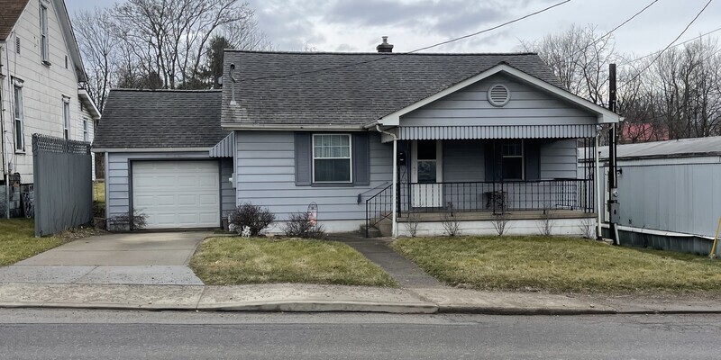 Foto principal - 402 S Chestnut
