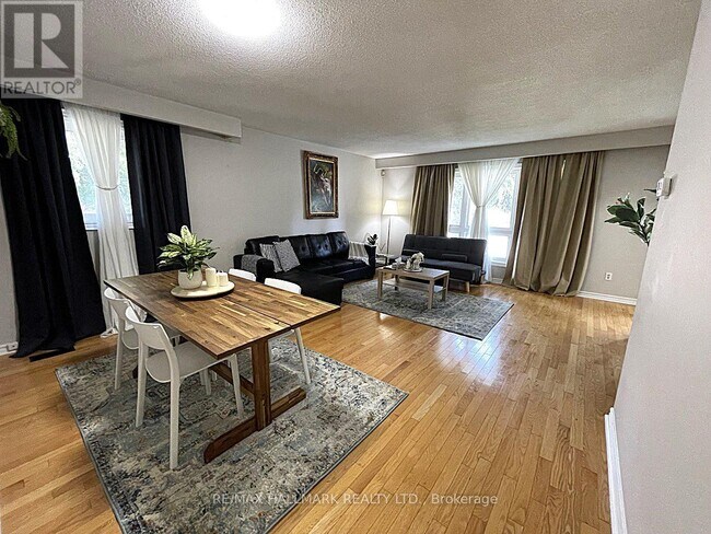 Building Photo - 409 Osiris Dr