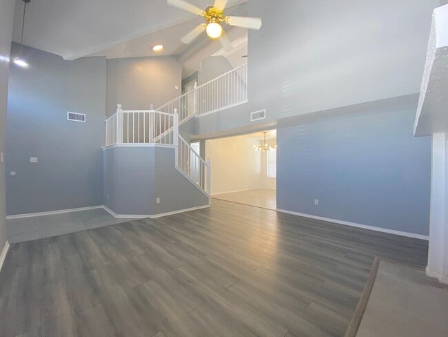Building Photo - East El Paso 3 bed Refrig A/C with Loft