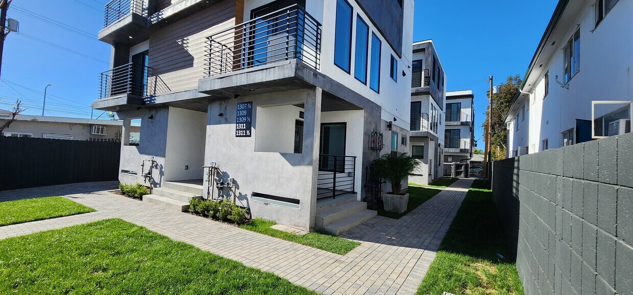 1311 N Harvard Blvd, Los Angeles, CA 90027 Townhome Rentals in Los