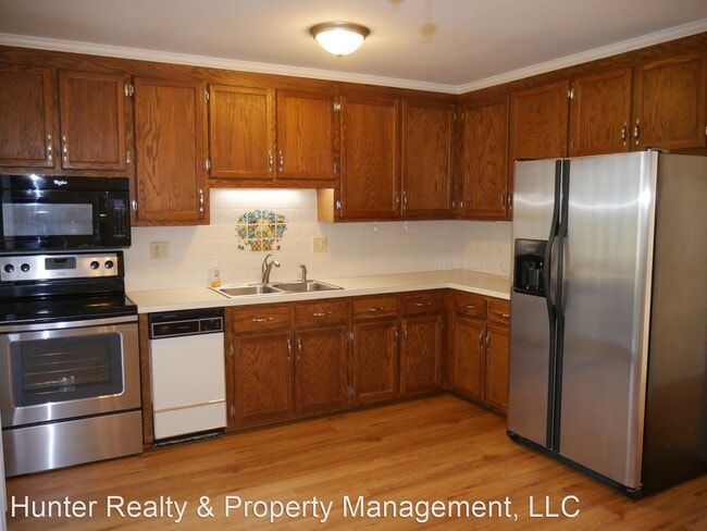 Building Photo - 5313 Summit Heights Dr