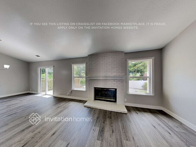 Foto del edificio - 2701 Hillcrest Dr