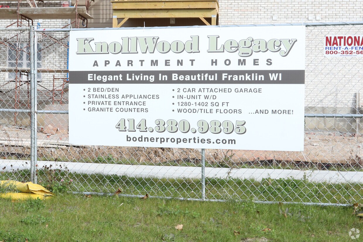 KnollWood Legacy Apartments Apartments in Franklin, WI