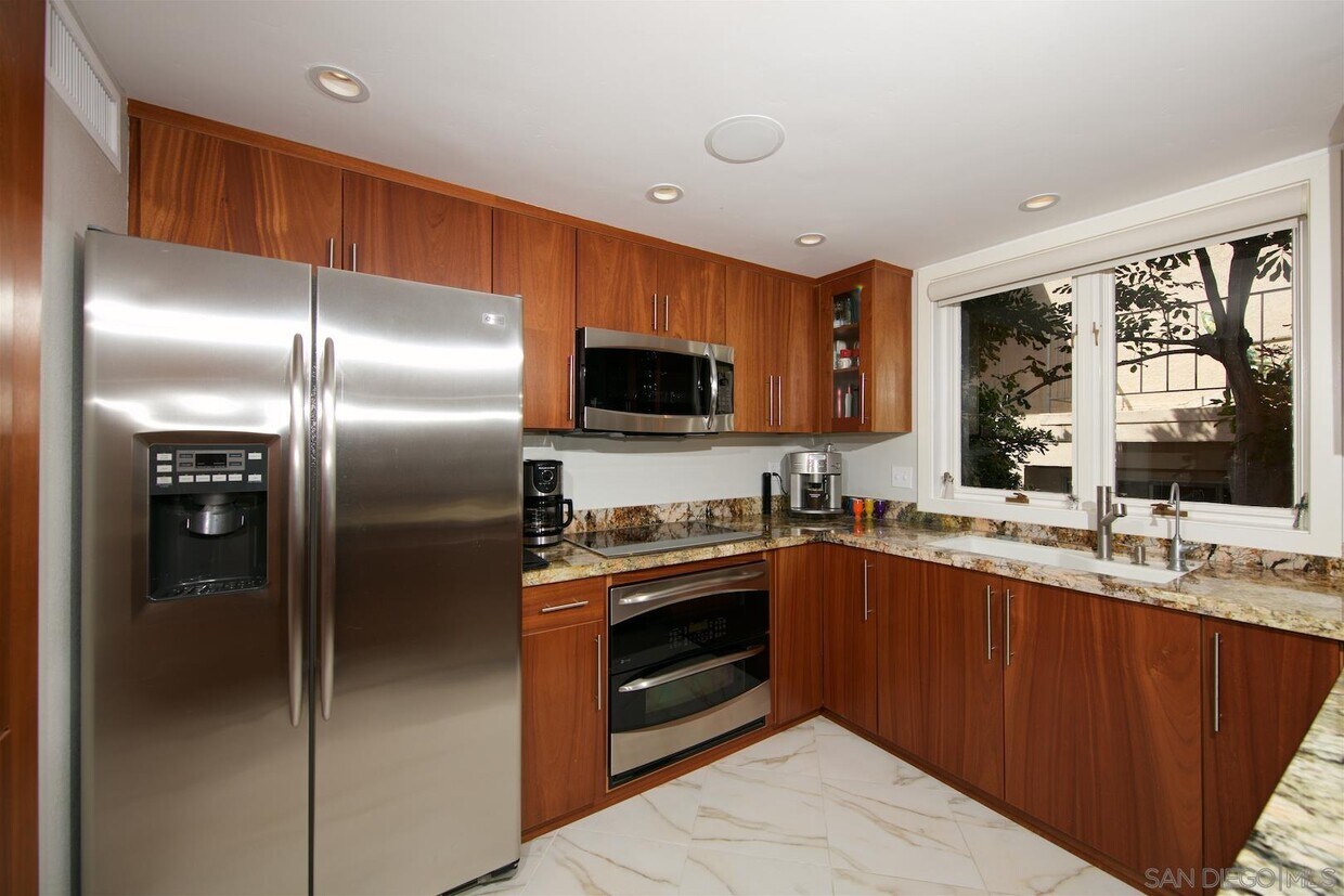 2910 Kellogg St Unit A3, San Diego, CA 92106 Condo for Rent in San